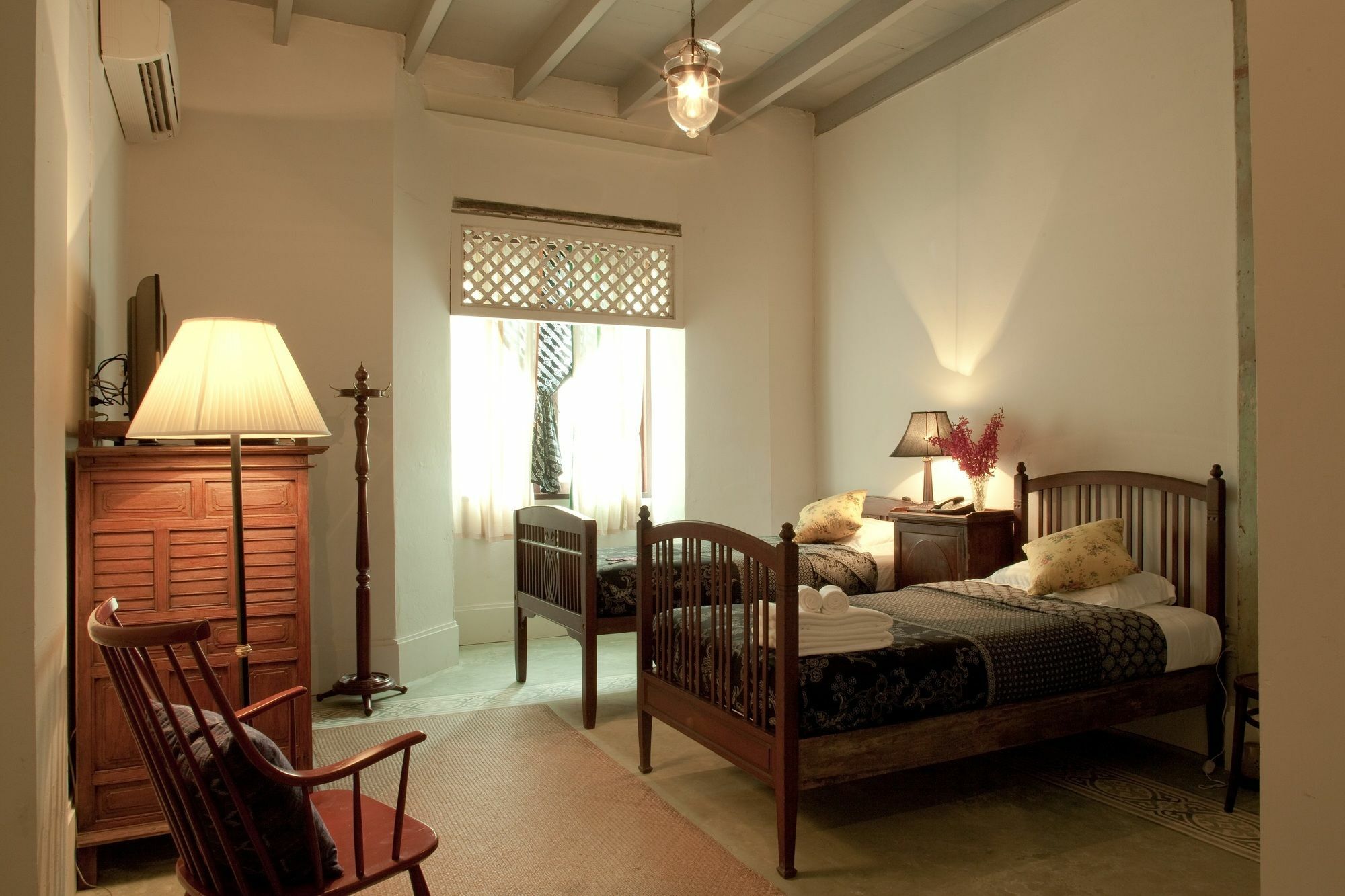 The Asadang Bed And Breakfast Bangkok Esterno foto