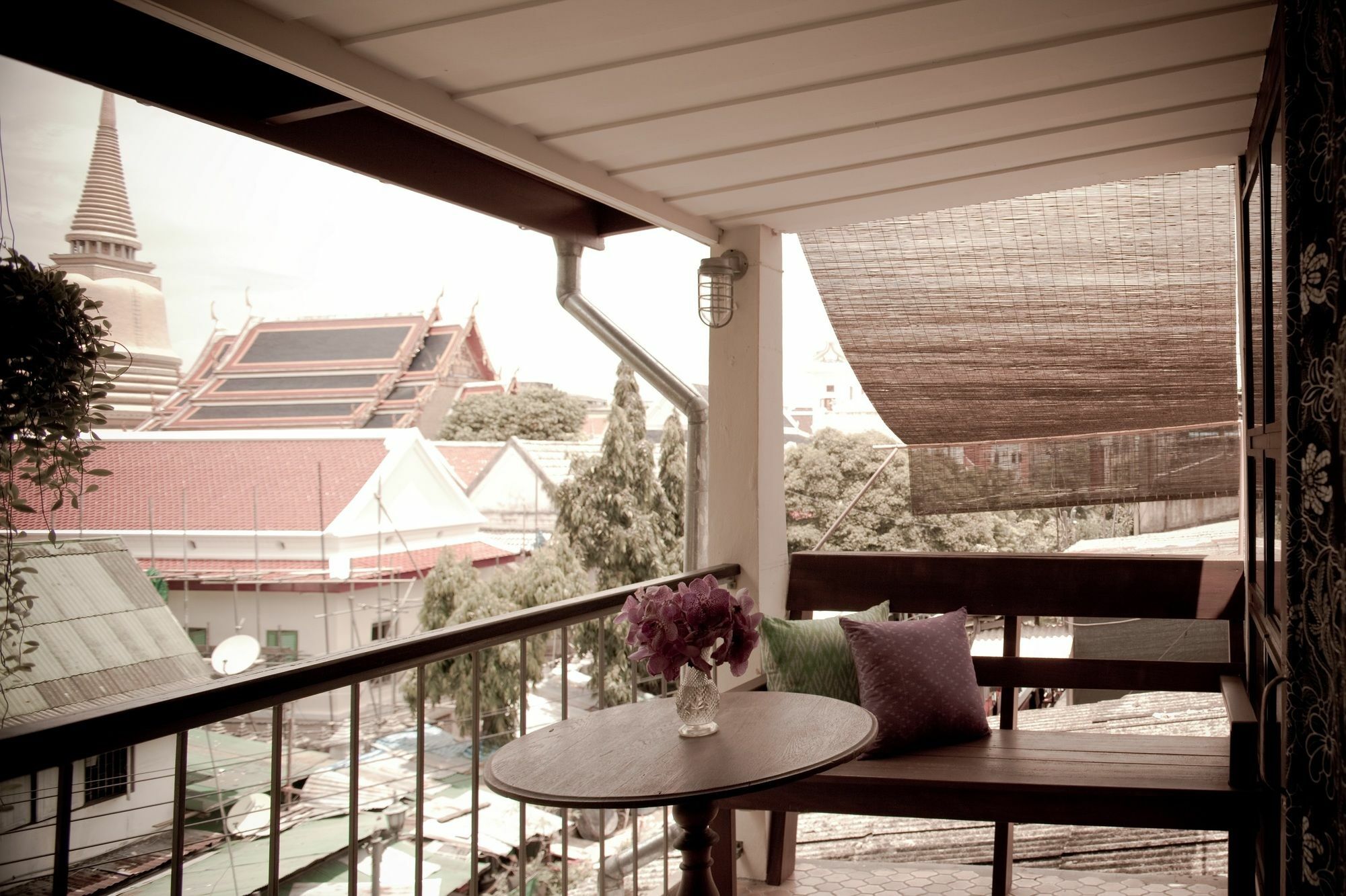 The Asadang Bed And Breakfast Bangkok Esterno foto